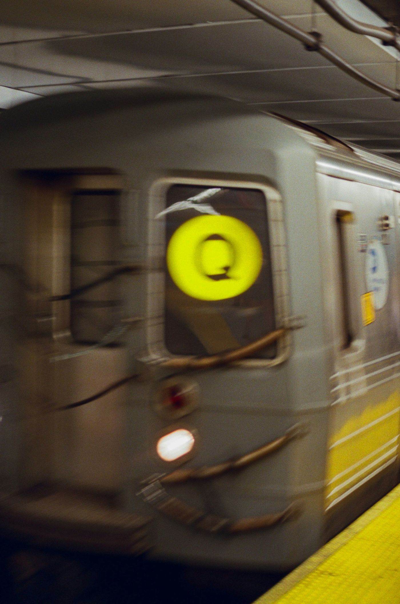 Metroul circulă normal pe Magistrala 2, după un incident la staţia Constantin Brâncoveanu